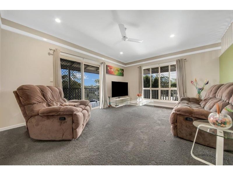 9 Sharyn Drive, New Auckland QLD 4680