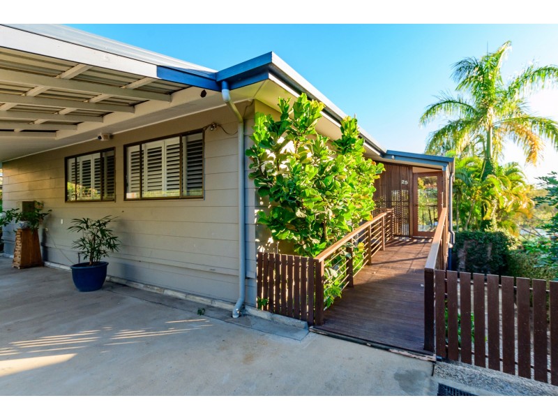 25 Langdon Street, Tannum Sands QLD 4680
