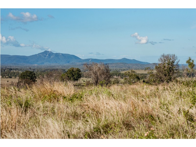 80 Dunnetts Road, Machine Creek QLD 4695