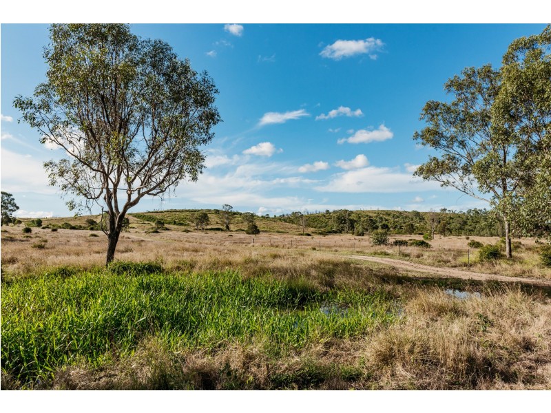80 Dunnetts Road, Machine Creek QLD 4695
