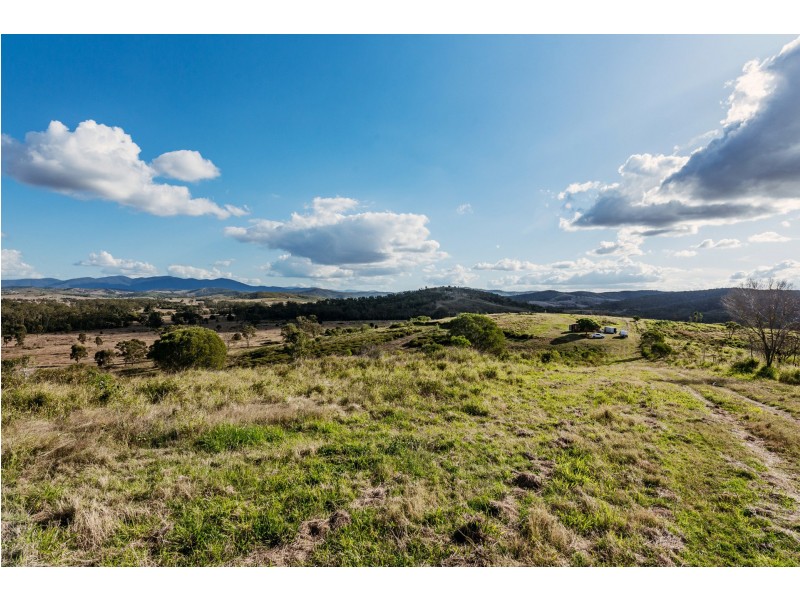80 Dunnetts Road, Machine Creek QLD 4695