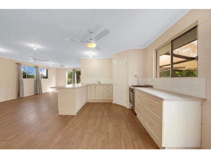 47 Leslie Road, Wooderson QLD 4680