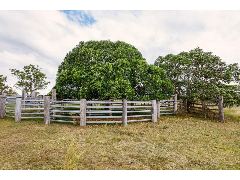 737 Deep Creek Road, Wooderson QLD 4680