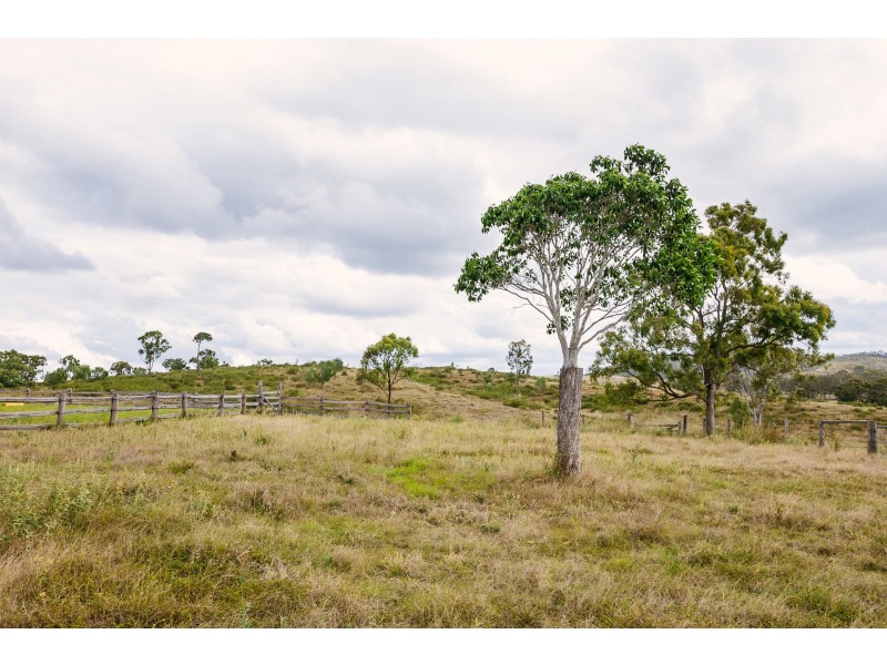737 Deep Creek Road, Wooderson QLD 4680