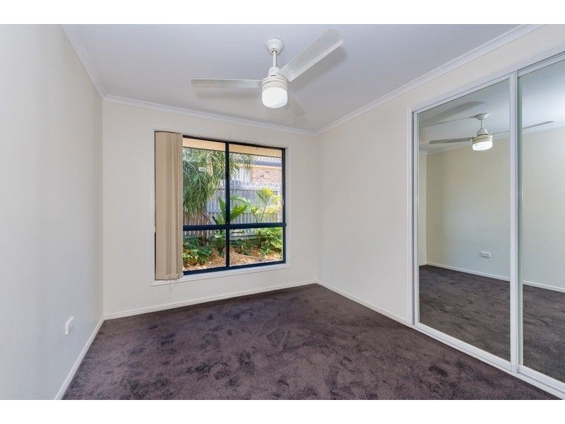 16 Bridgeman Place, New Auckland QLD 4680