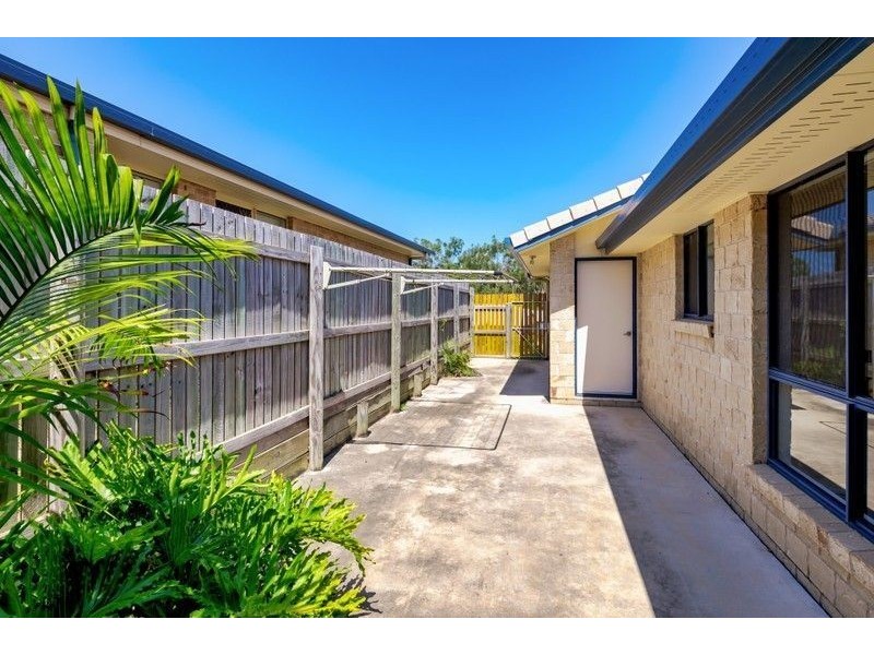 16 Bridgeman Place, New Auckland QLD 4680