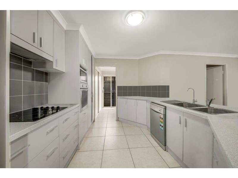 17 Sun Court, Calliope QLD 4680