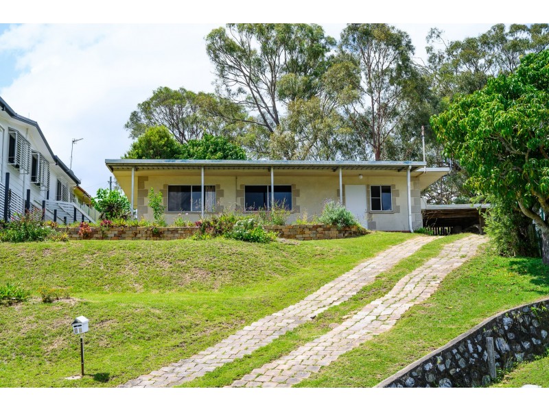 18 Ferguson Crescent, West Gladstone QLD 4680