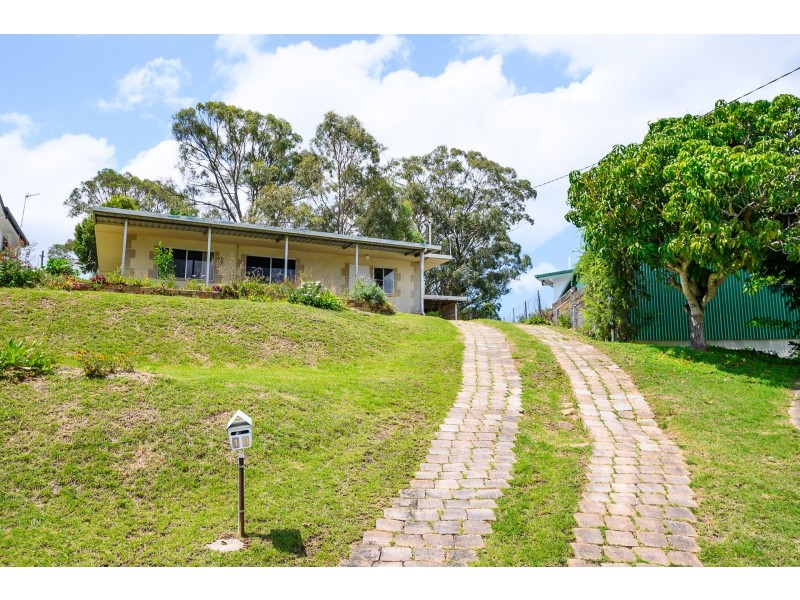 18 Ferguson Crescent, West Gladstone QLD 4680