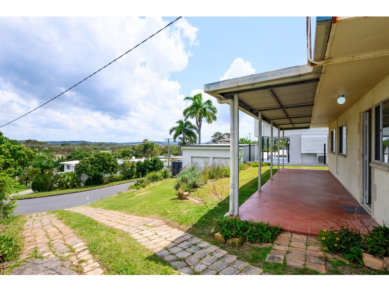 18 Ferguson Crescent, West Gladstone QLD 4680