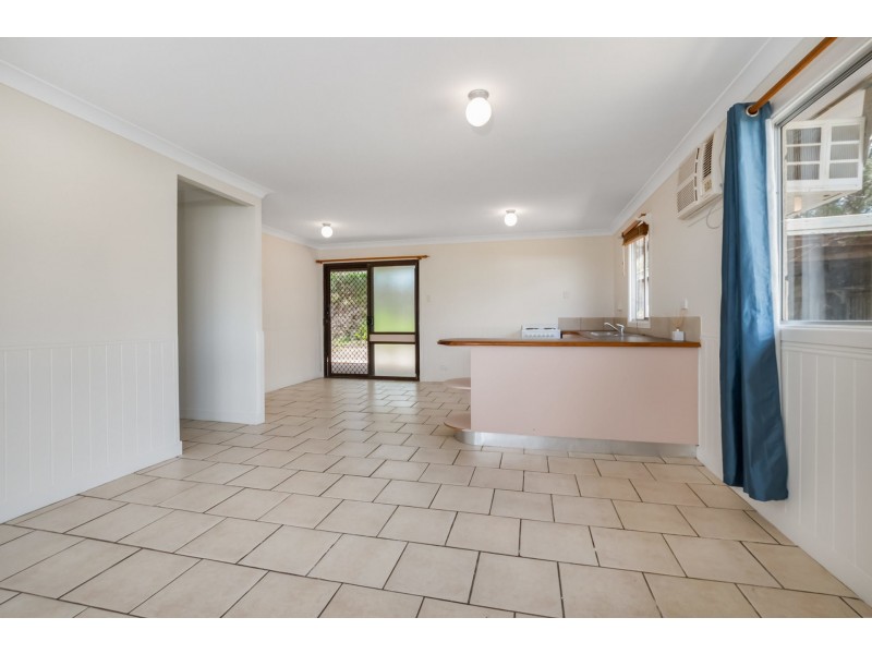 18 Ferguson Crescent, West Gladstone QLD 4680