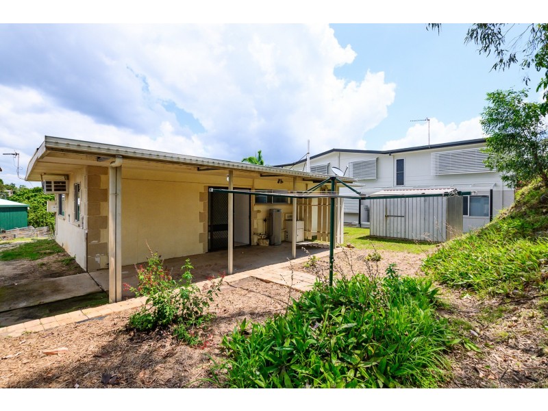 18 Ferguson Crescent, West Gladstone QLD 4680