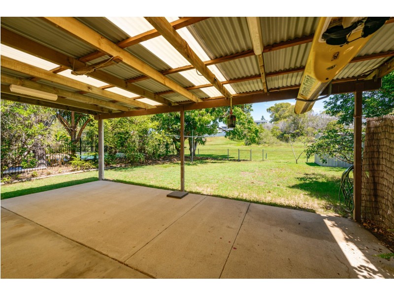 17 The Oaks Road, Tannum Sands QLD 4680