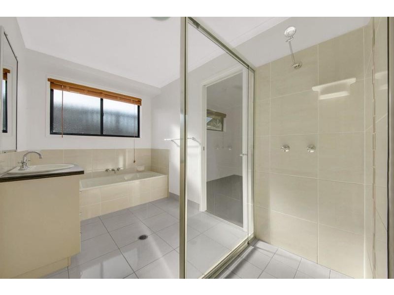 13 Sunpoint Way, Calliope QLD 4680