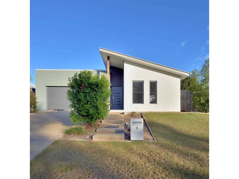 9 Iris Road, Kirkwood QLD 4680