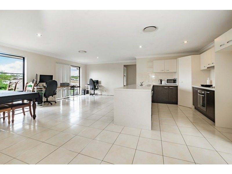 18 Woodward Avenue, Calliope QLD 4680