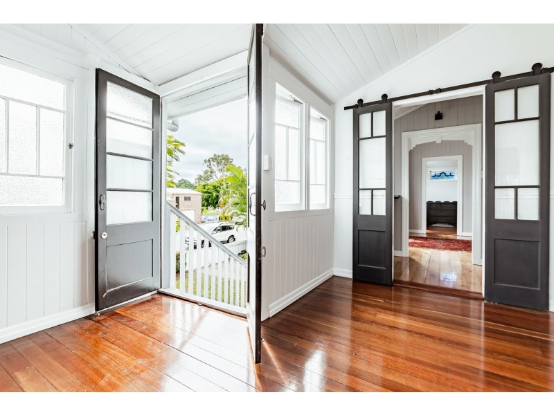 6 Ferris Street, Gladstone QLD 4680