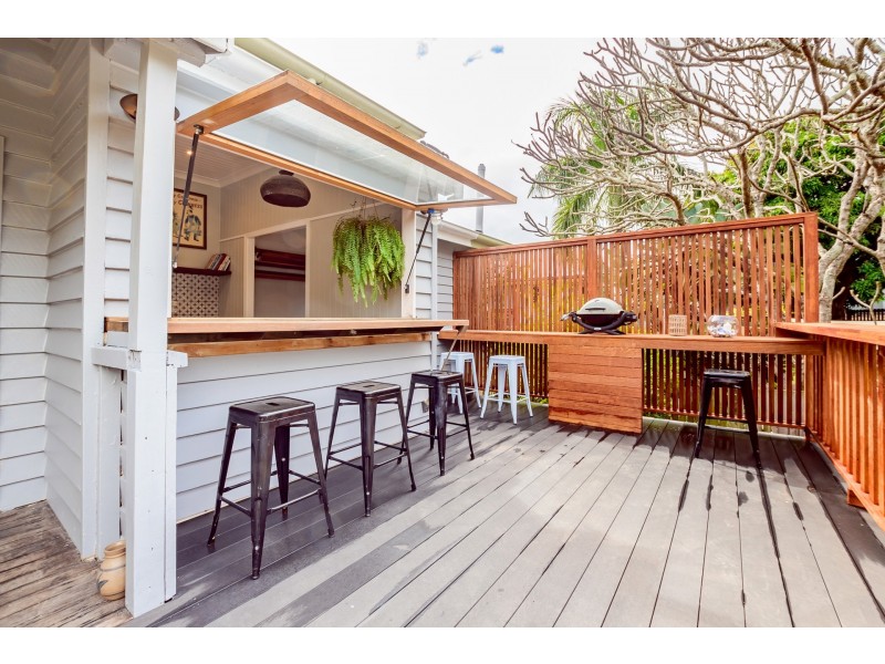 6 Ferris Street, Gladstone QLD 4680