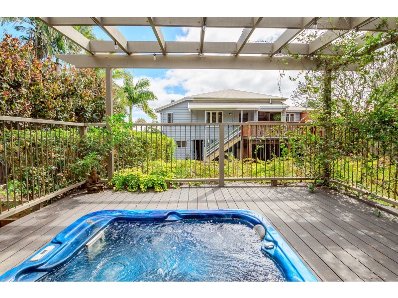 6 Ferris Street, Gladstone QLD 4680