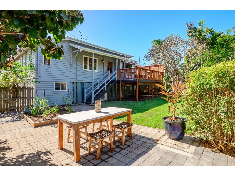 6 Ferris Street, Gladstone QLD 4680