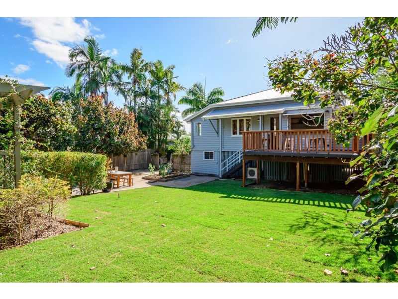 6 Ferris Street, Gladstone QLD 4680
