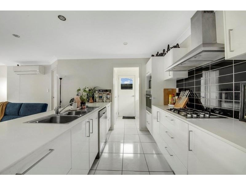 1/1 Wedgetail Road, Clinton QLD 4680