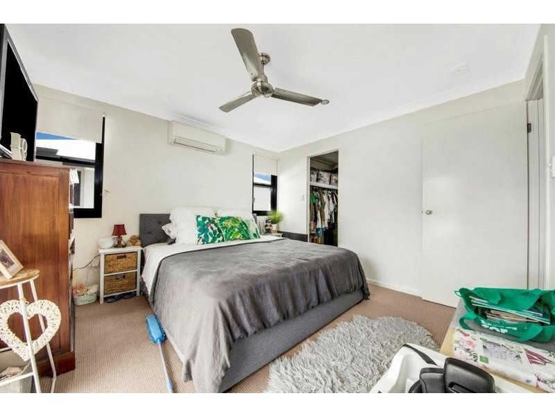 1/1 Wedgetail Road, Clinton QLD 4680