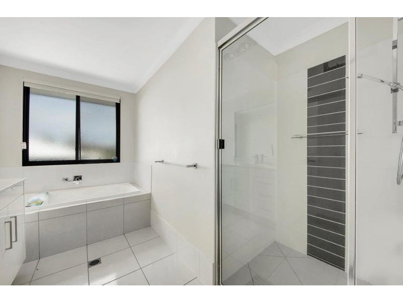 1/1 Wedgetail Road, Clinton QLD 4680