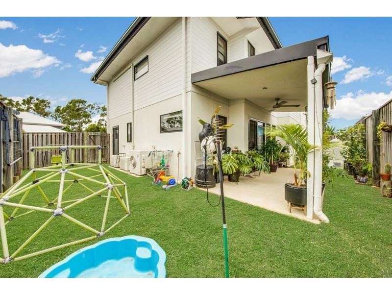1/1 Wedgetail Road, Clinton QLD 4680