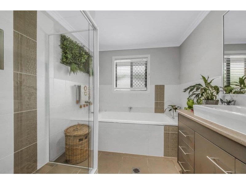 6 Monterey Way, Calliope QLD 4680