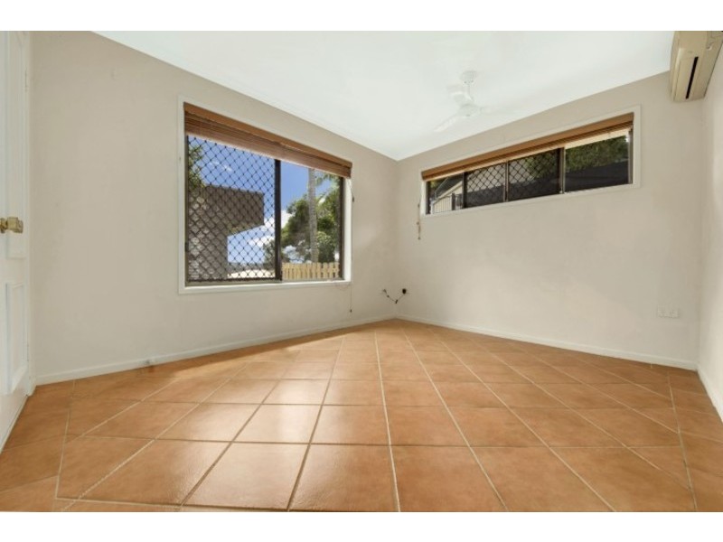 45 Wilson Street, New Auckland QLD 4680