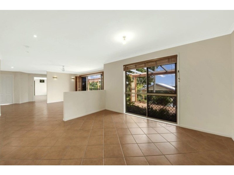 45 Wilson Street, New Auckland QLD 4680