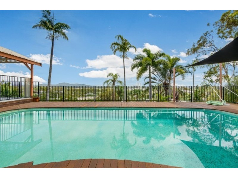 45 Wilson Street, New Auckland QLD 4680