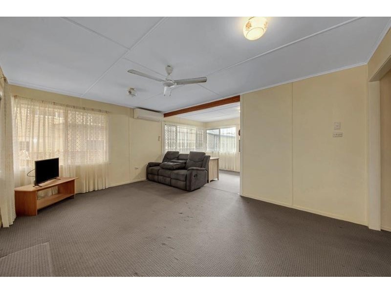 15 Coase Street, West Gladstone QLD 4680