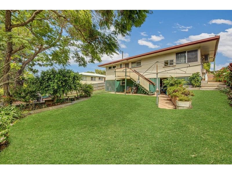 15 Coase Street, West Gladstone QLD 4680