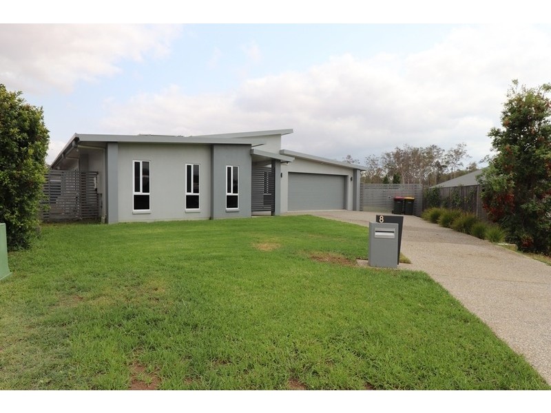 8 Jardine Crescent, Boyne Island QLD 4680