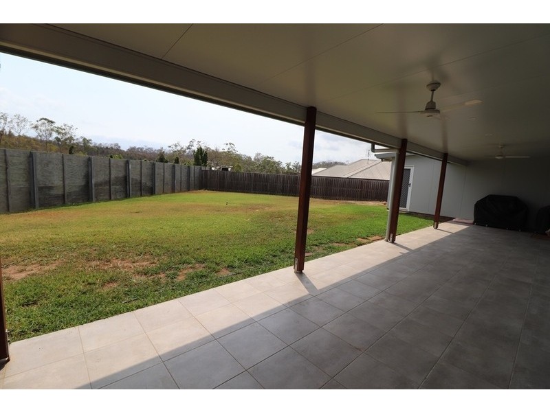 8 Jardine Crescent, Boyne Island QLD 4680