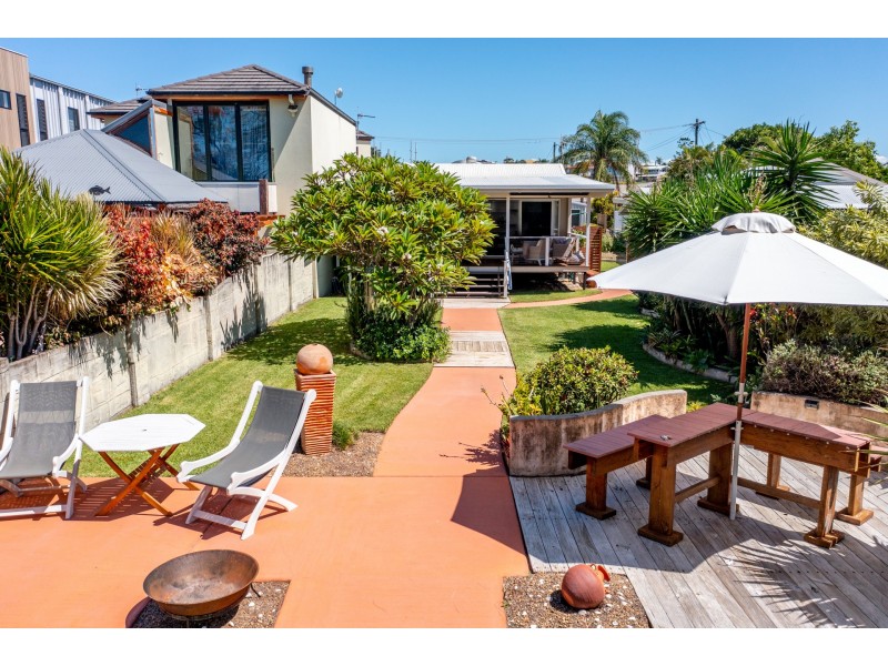 18 The Oaks Road, Tannum Sands QLD 4680