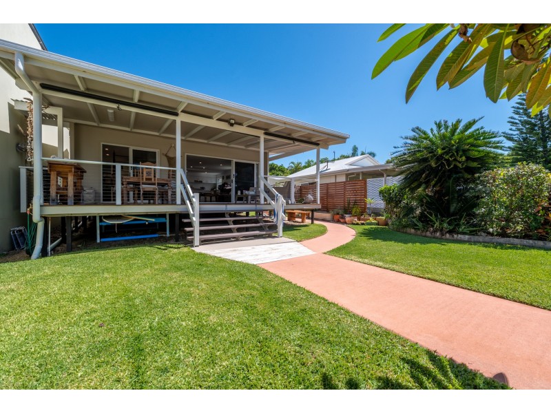 18 The Oaks Road, Tannum Sands QLD 4680