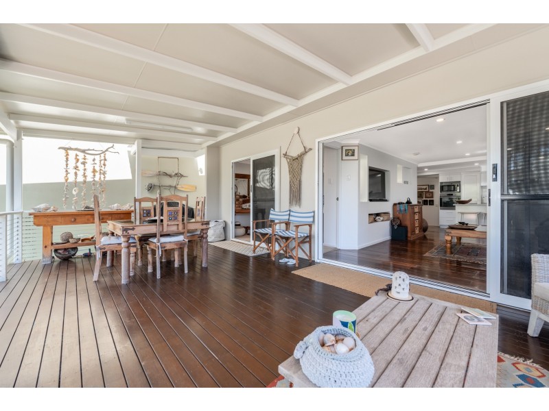 18 The Oaks Road, Tannum Sands QLD 4680