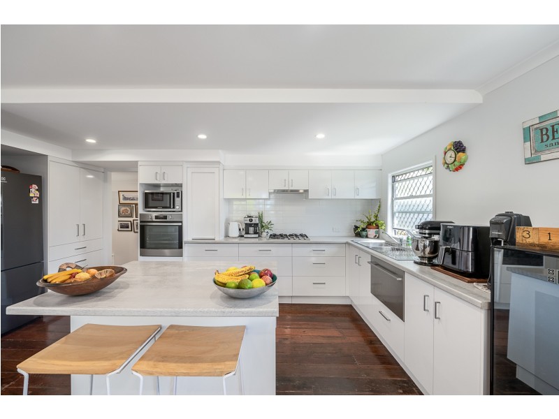 18 The Oaks Road, Tannum Sands QLD 4680