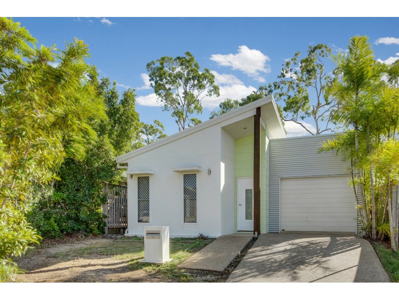 12 Sundowner Road, Clinton QLD 4680