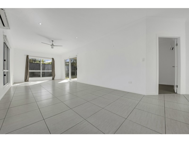 12 Sundowner Road, Clinton QLD 4680