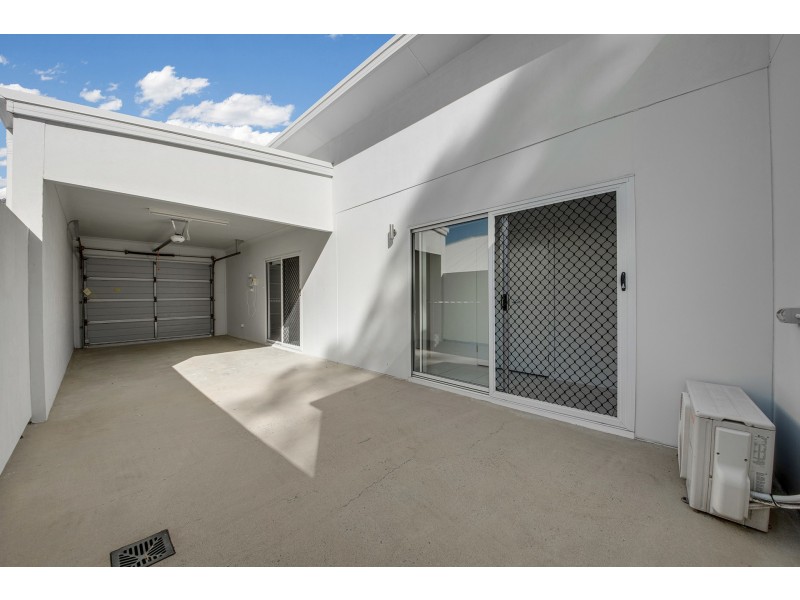 12 Sundowner Road, Clinton QLD 4680