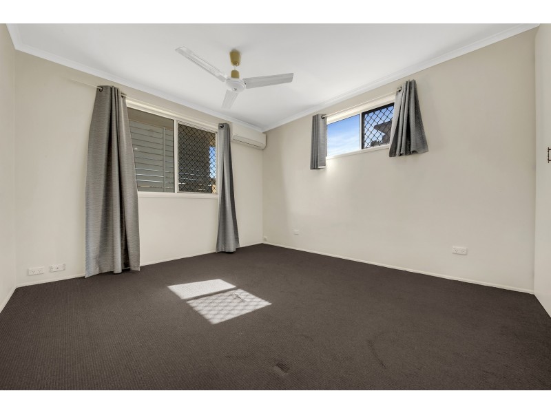 14 Gretel Drive, Clinton QLD 4680