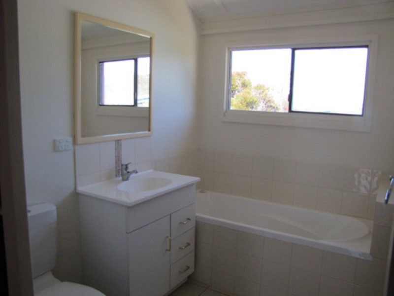 90 Malpas Street, Boyne Island QLD 4680