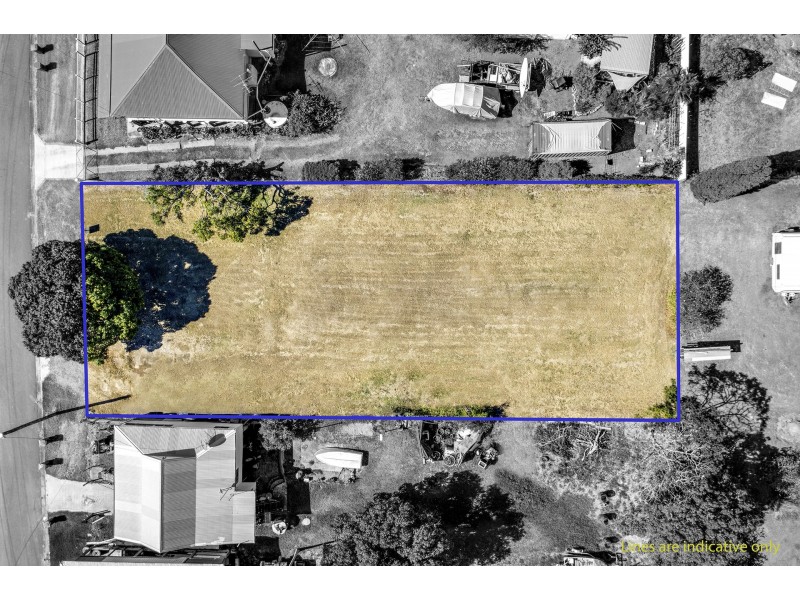 33 Gladstone Street, Mount Larcom QLD 4695