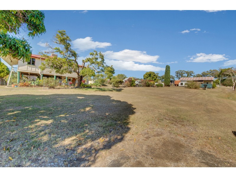 33 Gladstone Street, Mount Larcom QLD 4695