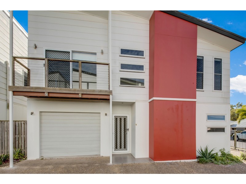 4/2 Harmony, Clinton QLD 4680