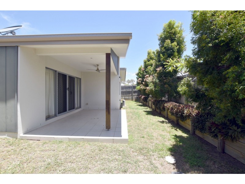 9 Iris Road, Kirkwood QLD 4680